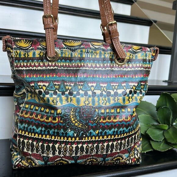 Sakroots Handbags - Sakroots colorful shoulder tote handbag purse travel  clean